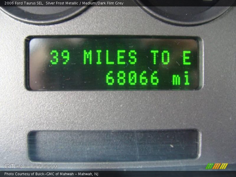 Silver Frost Metallic / Medium/Dark Flint Grey 2006 Ford Taurus SEL