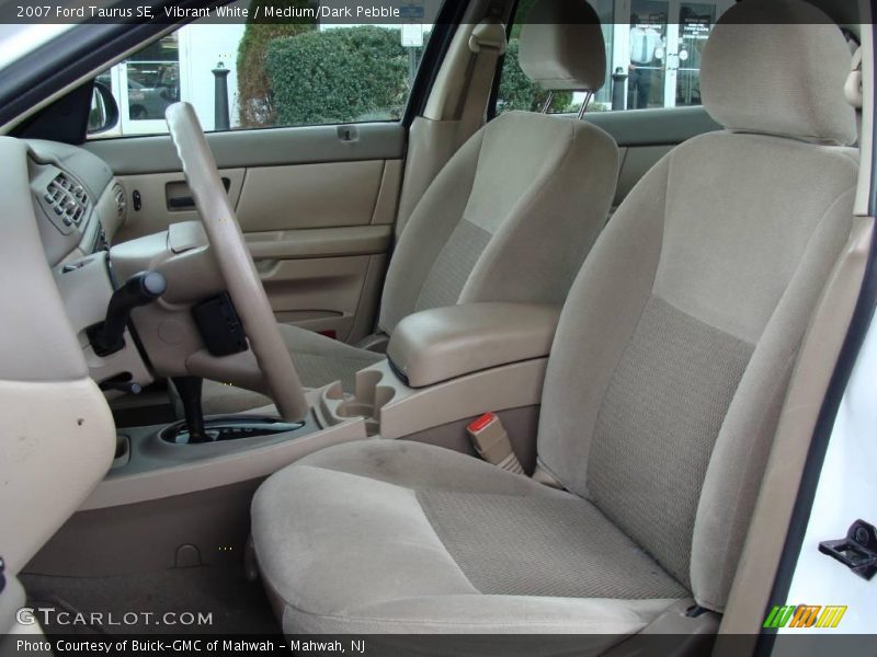 Vibrant White / Medium/Dark Pebble 2007 Ford Taurus SE