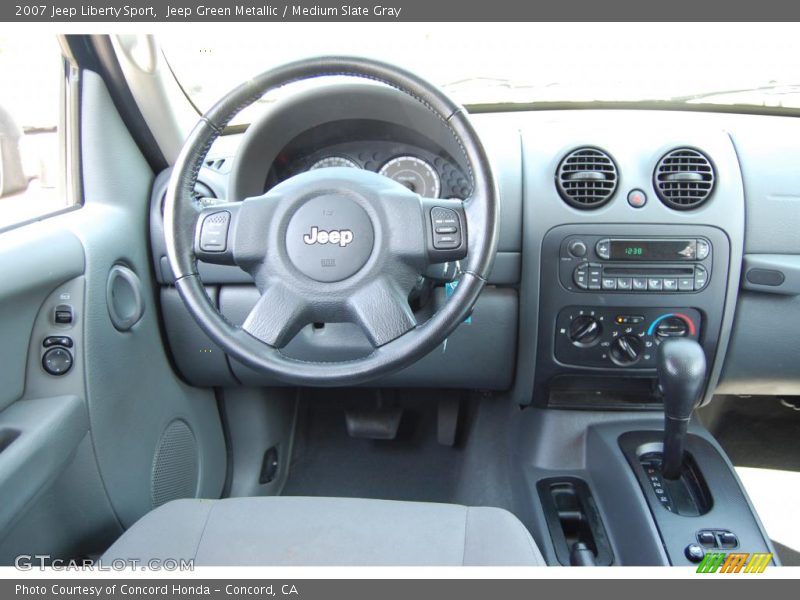 Jeep Green Metallic / Medium Slate Gray 2007 Jeep Liberty Sport