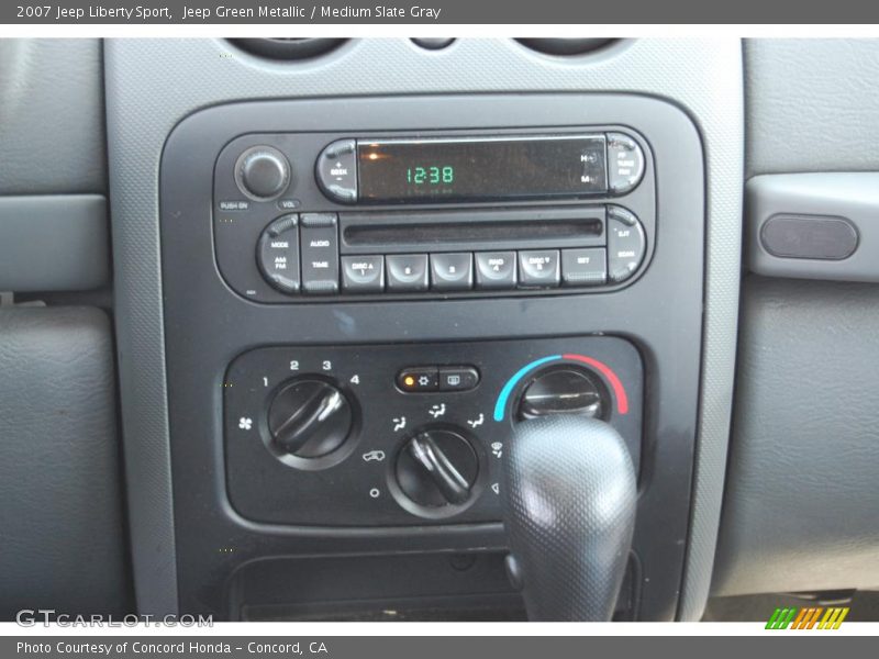 Jeep Green Metallic / Medium Slate Gray 2007 Jeep Liberty Sport