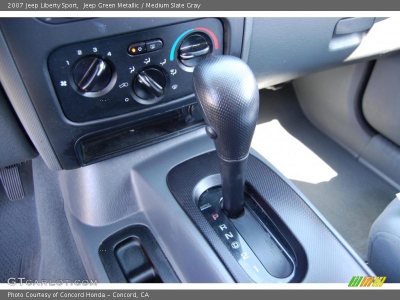 Jeep Green Metallic / Medium Slate Gray 2007 Jeep Liberty Sport