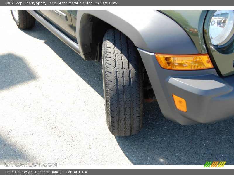 Jeep Green Metallic / Medium Slate Gray 2007 Jeep Liberty Sport
