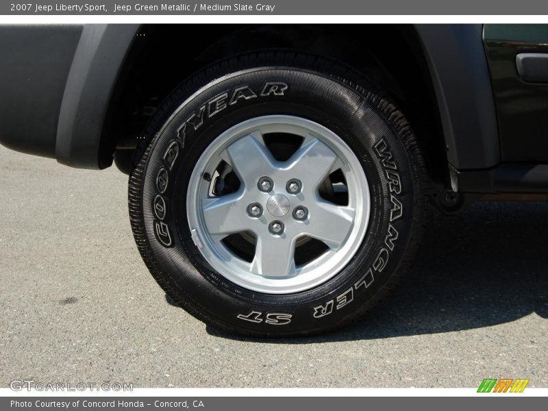 Jeep Green Metallic / Medium Slate Gray 2007 Jeep Liberty Sport