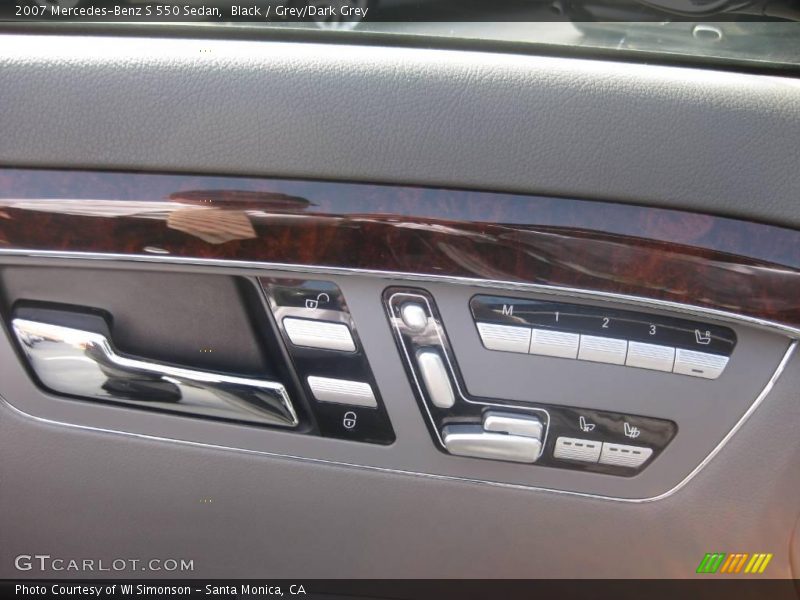 Black / Grey/Dark Grey 2007 Mercedes-Benz S 550 Sedan