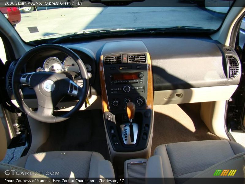 Cypress Green / Tan 2006 Saturn VUE V6