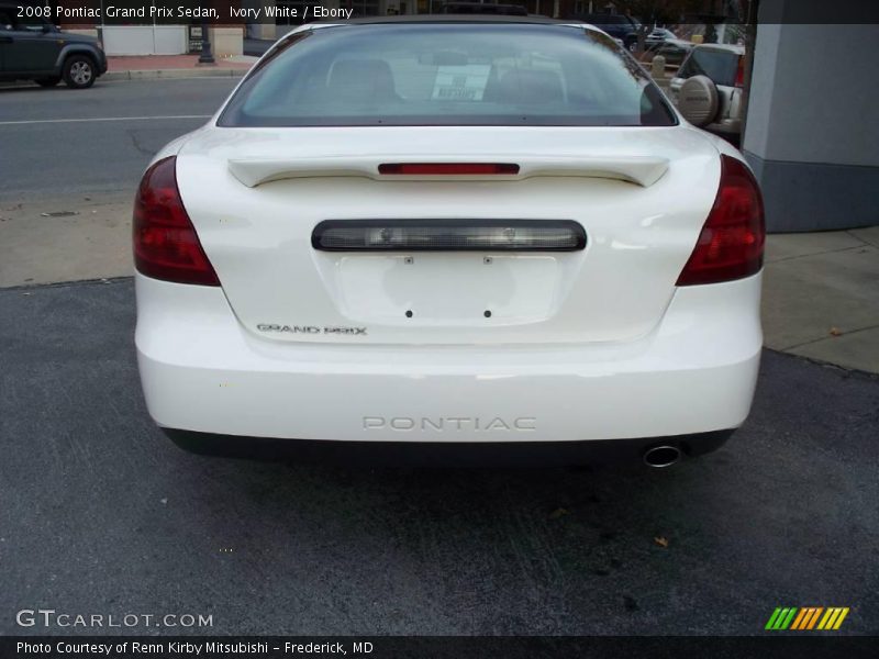 Ivory White / Ebony 2008 Pontiac Grand Prix Sedan