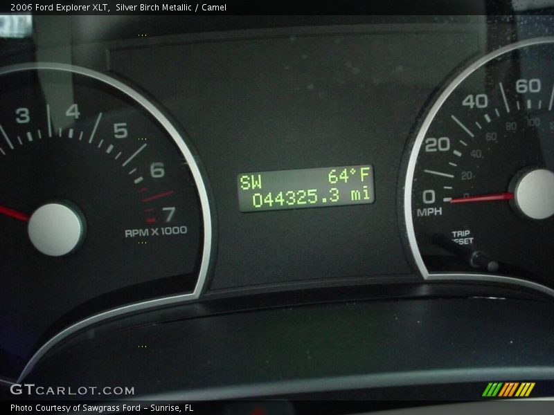 Silver Birch Metallic / Camel 2006 Ford Explorer XLT