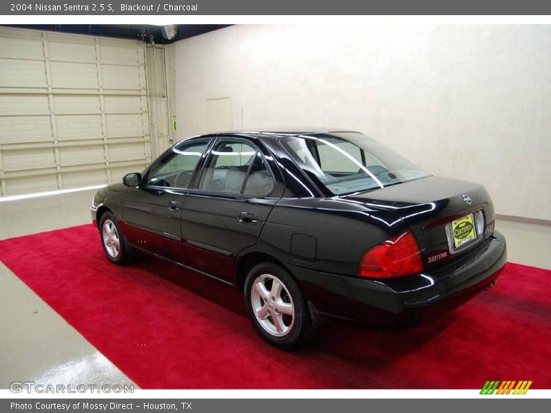 Blackout / Charcoal 2004 Nissan Sentra 2.5 S