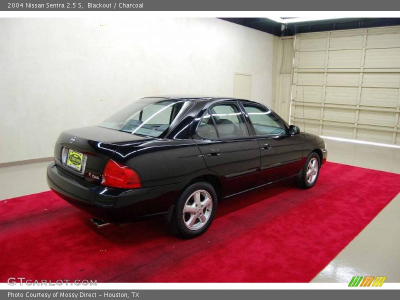 Blackout / Charcoal 2004 Nissan Sentra 2.5 S