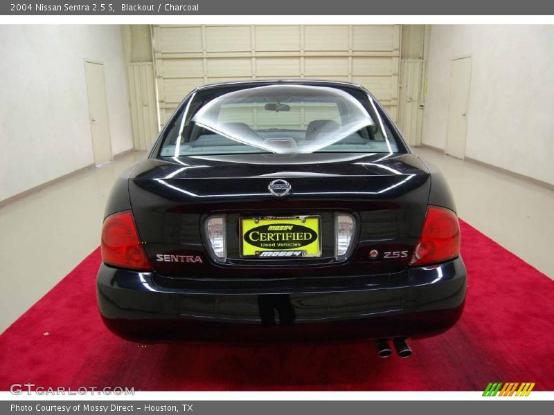 Blackout / Charcoal 2004 Nissan Sentra 2.5 S