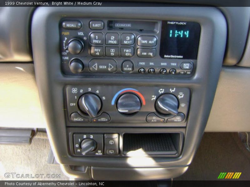 Bright White / Medium Gray 1999 Chevrolet Venture