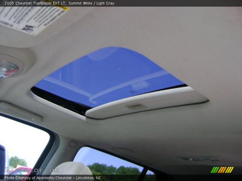 Summit White / Light Gray 2005 Chevrolet TrailBlazer EXT LT