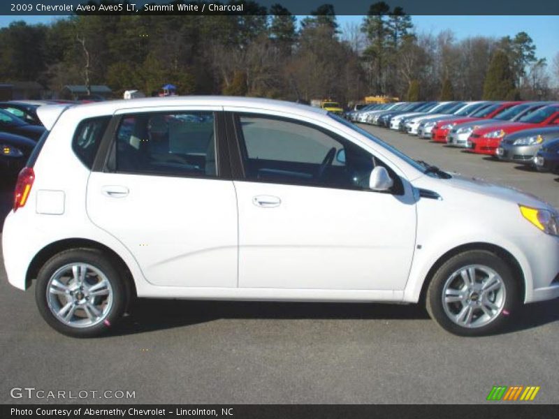 Summit White / Charcoal 2009 Chevrolet Aveo Aveo5 LT
