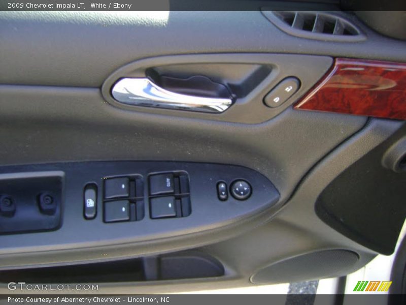 White / Ebony 2009 Chevrolet Impala LT