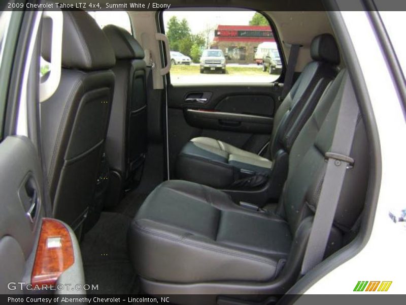 Summit White / Ebony 2009 Chevrolet Tahoe LTZ 4x4