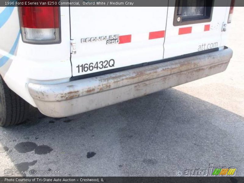 Oxford White / Medium Gray 1996 Ford E Series Van E250 Commercial