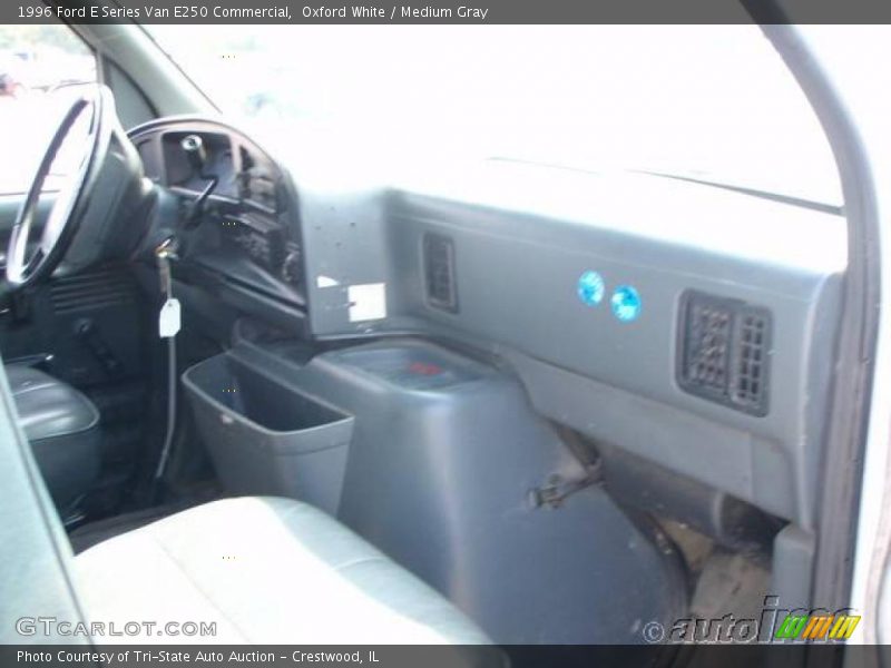 Oxford White / Medium Gray 1996 Ford E Series Van E250 Commercial