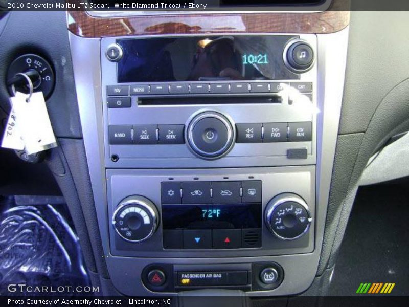 White Diamond Tricoat / Ebony 2010 Chevrolet Malibu LTZ Sedan