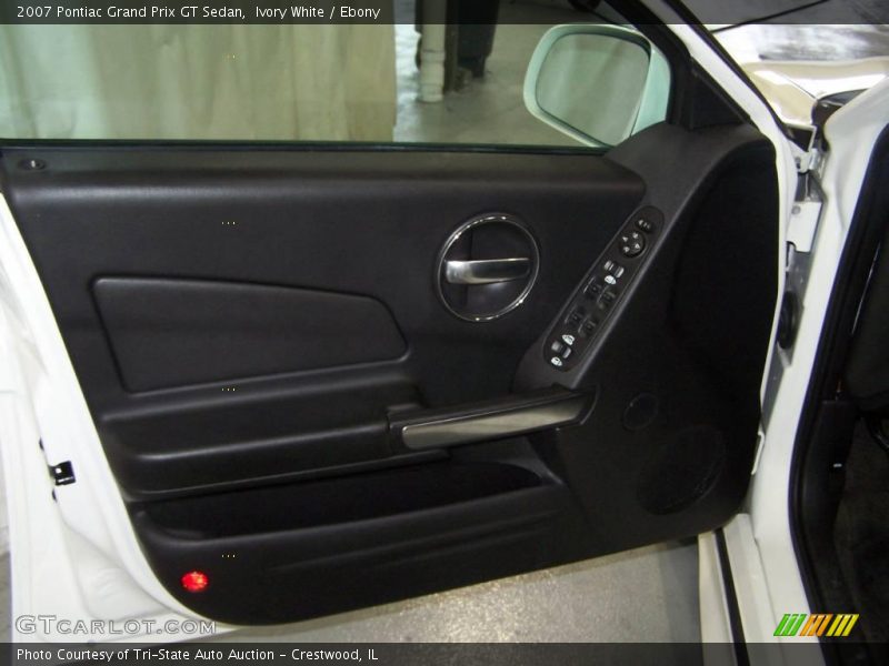 Ivory White / Ebony 2007 Pontiac Grand Prix GT Sedan