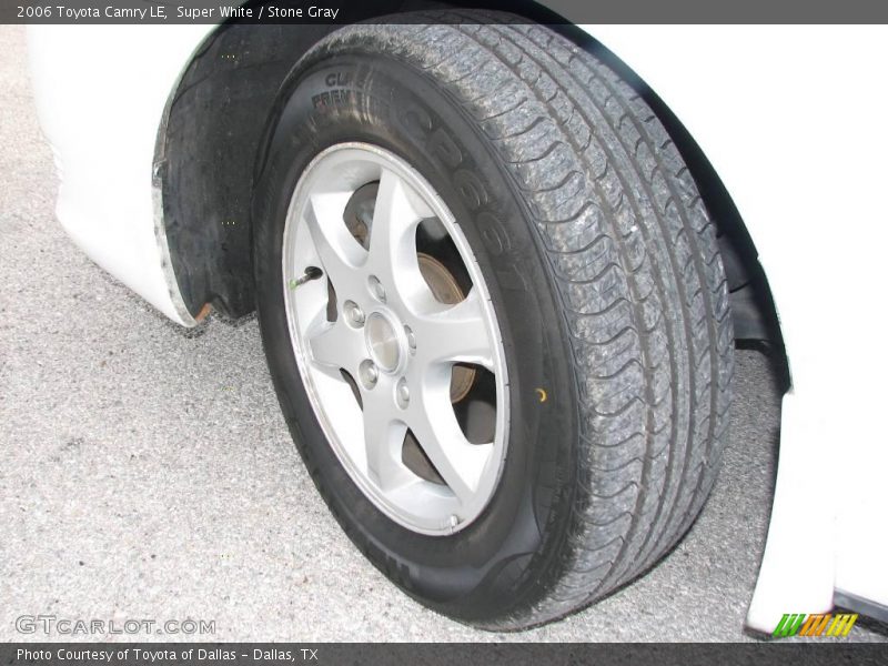 Super White / Stone Gray 2006 Toyota Camry LE