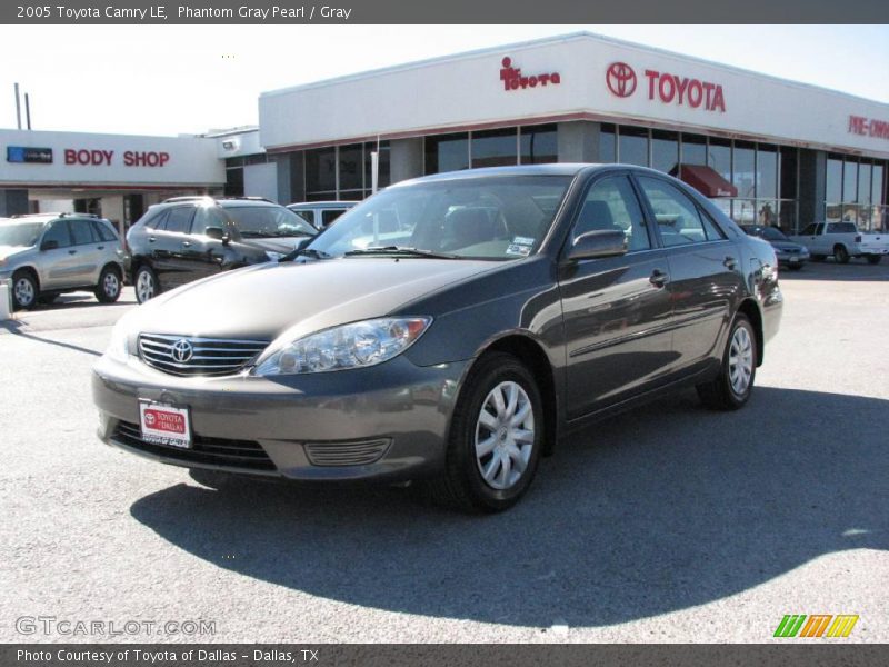 Phantom Gray Pearl / Gray 2005 Toyota Camry LE