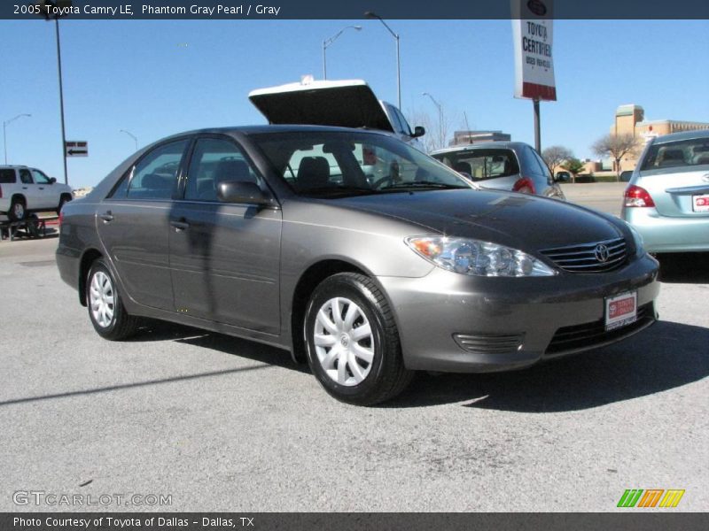 Phantom Gray Pearl / Gray 2005 Toyota Camry LE