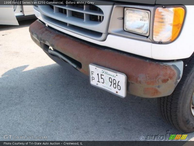 Oxford White / Grey 1998 Ford E Series Van E250 Commercial