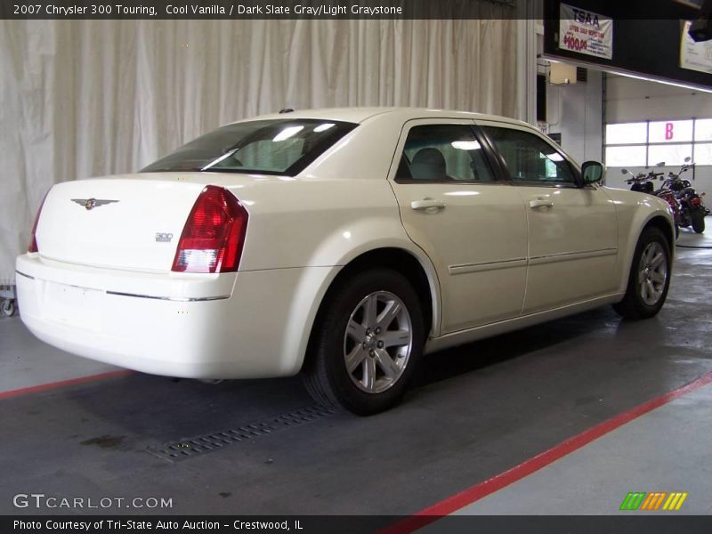 Cool Vanilla / Dark Slate Gray/Light Graystone 2007 Chrysler 300 Touring