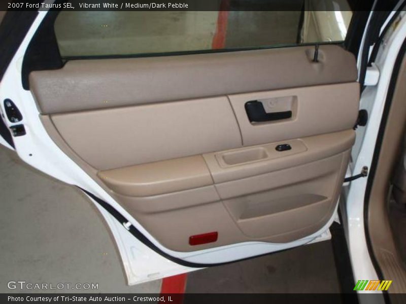 Vibrant White / Medium/Dark Pebble 2007 Ford Taurus SEL