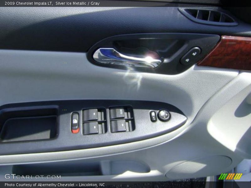 Silver Ice Metallic / Gray 2009 Chevrolet Impala LT