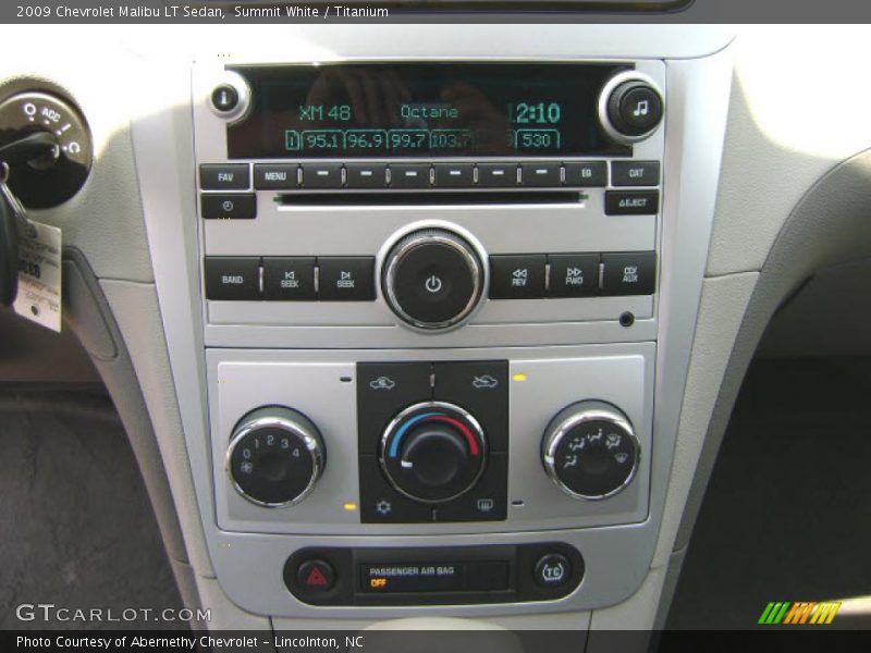 Summit White / Titanium 2009 Chevrolet Malibu LT Sedan