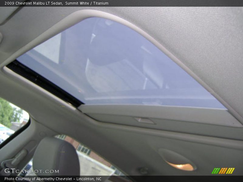 Summit White / Titanium 2009 Chevrolet Malibu LT Sedan