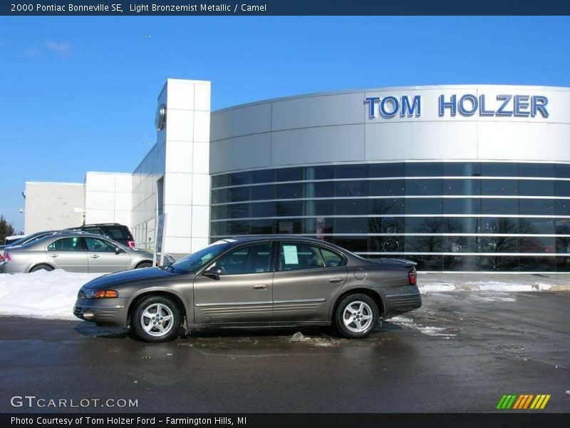 Light Bronzemist Metallic / Camel 2000 Pontiac Bonneville SE