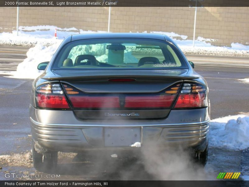 Light Bronzemist Metallic / Camel 2000 Pontiac Bonneville SE