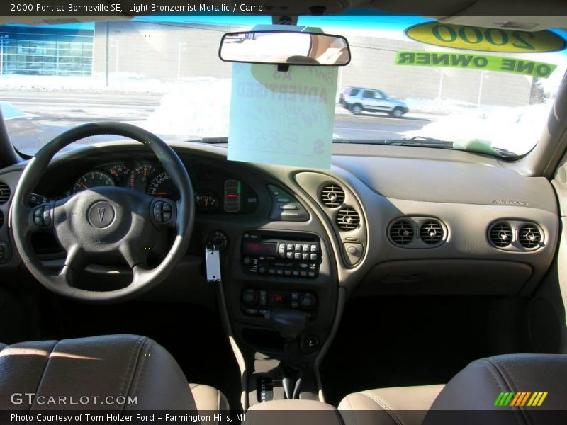 Light Bronzemist Metallic / Camel 2000 Pontiac Bonneville SE
