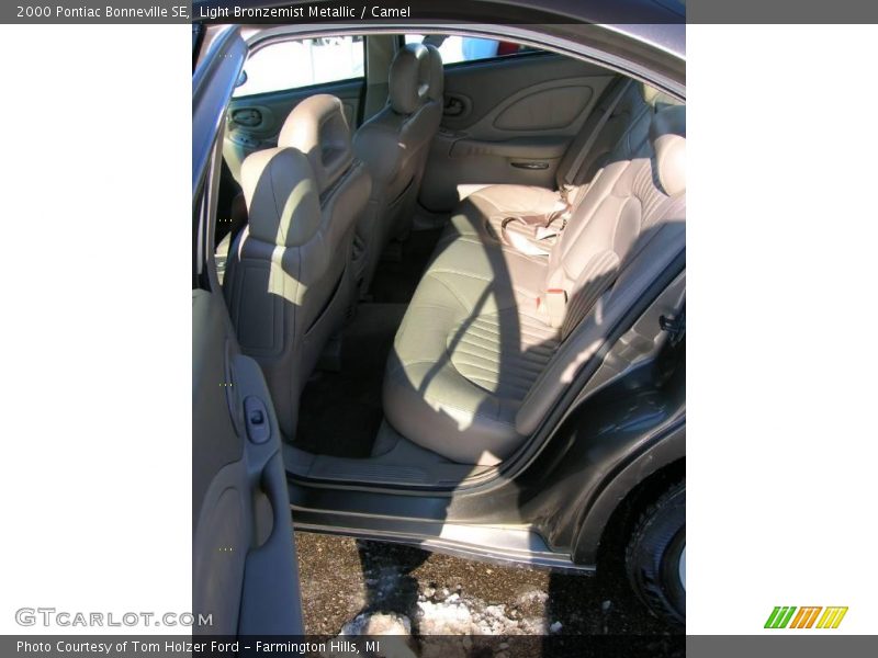 Light Bronzemist Metallic / Camel 2000 Pontiac Bonneville SE