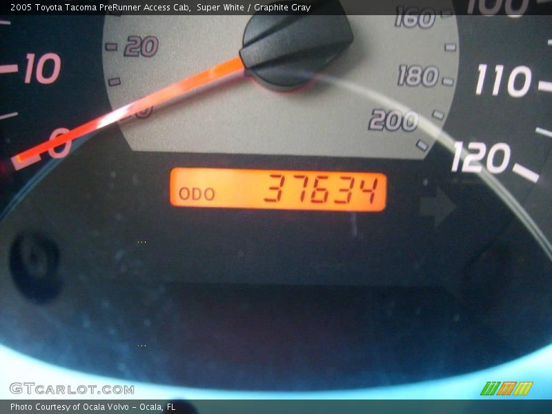 Super White / Graphite Gray 2005 Toyota Tacoma PreRunner Access Cab