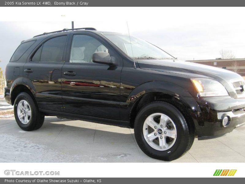 Ebony Black / Gray 2005 Kia Sorento LX 4WD