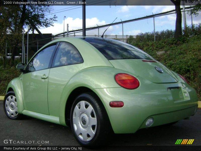 Green / Black 2000 Volkswagen New Beetle GLS Coupe