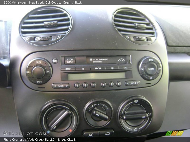 Green / Black 2000 Volkswagen New Beetle GLS Coupe