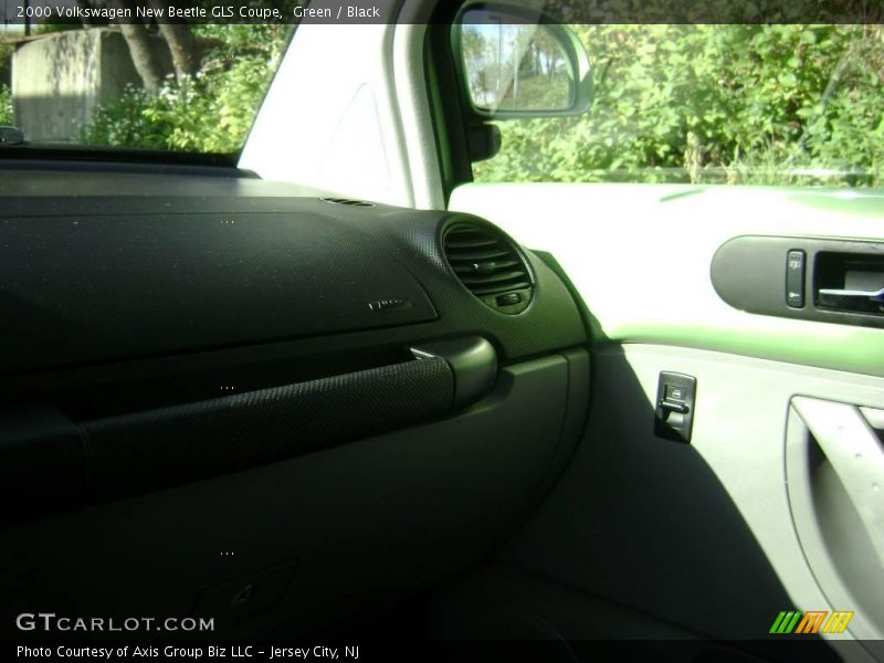 Green / Black 2000 Volkswagen New Beetle GLS Coupe