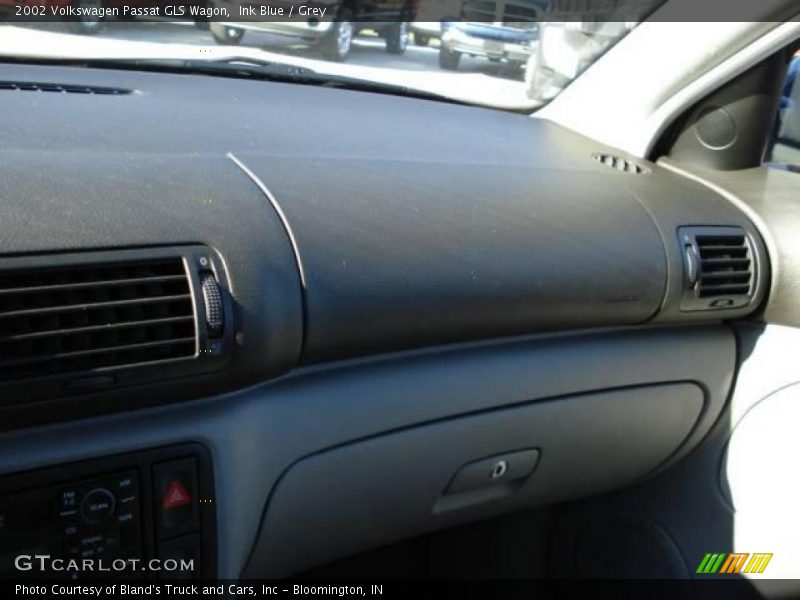 Ink Blue / Grey 2002 Volkswagen Passat GLS Wagon