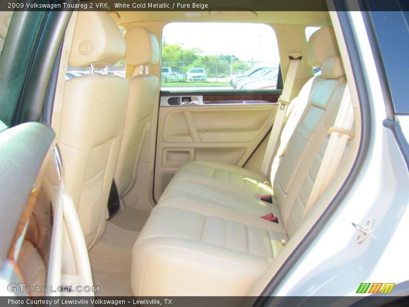 White Gold Metallic / Pure Beige 2009 Volkswagen Touareg 2 VR6