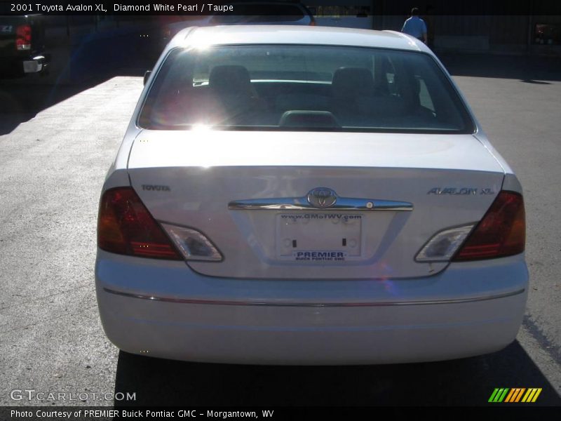 Diamond White Pearl / Taupe 2001 Toyota Avalon XL