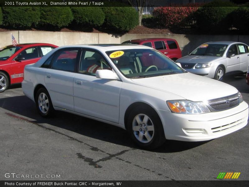 Diamond White Pearl / Taupe 2001 Toyota Avalon XL