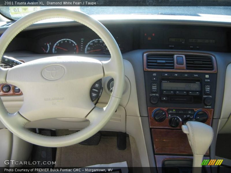Diamond White Pearl / Taupe 2001 Toyota Avalon XL