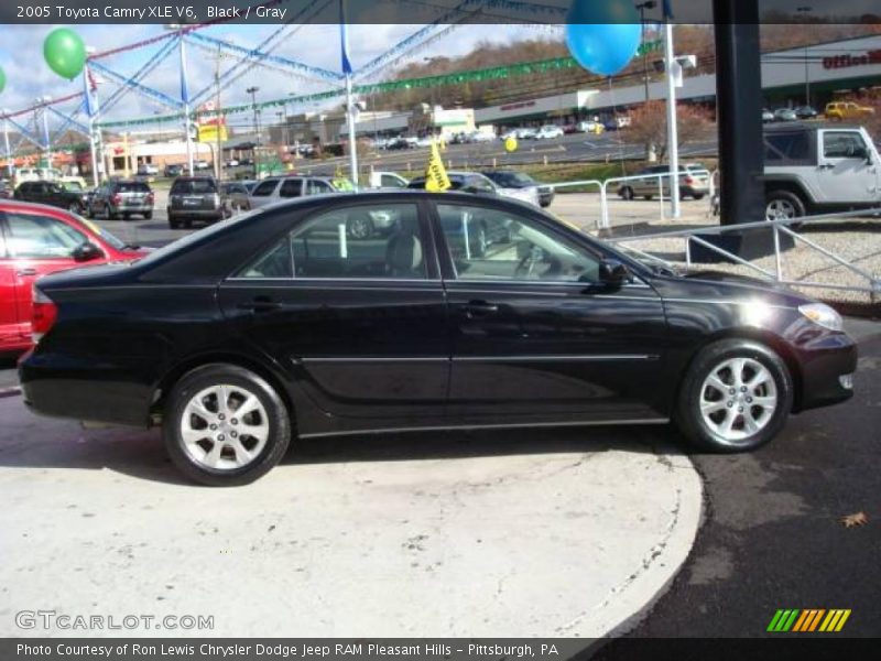 Black / Gray 2005 Toyota Camry XLE V6