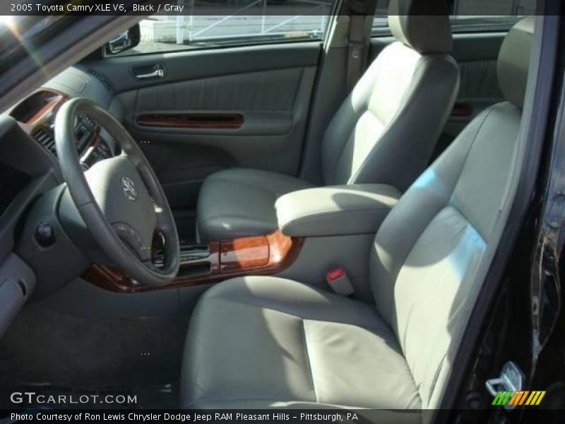 Black / Gray 2005 Toyota Camry XLE V6
