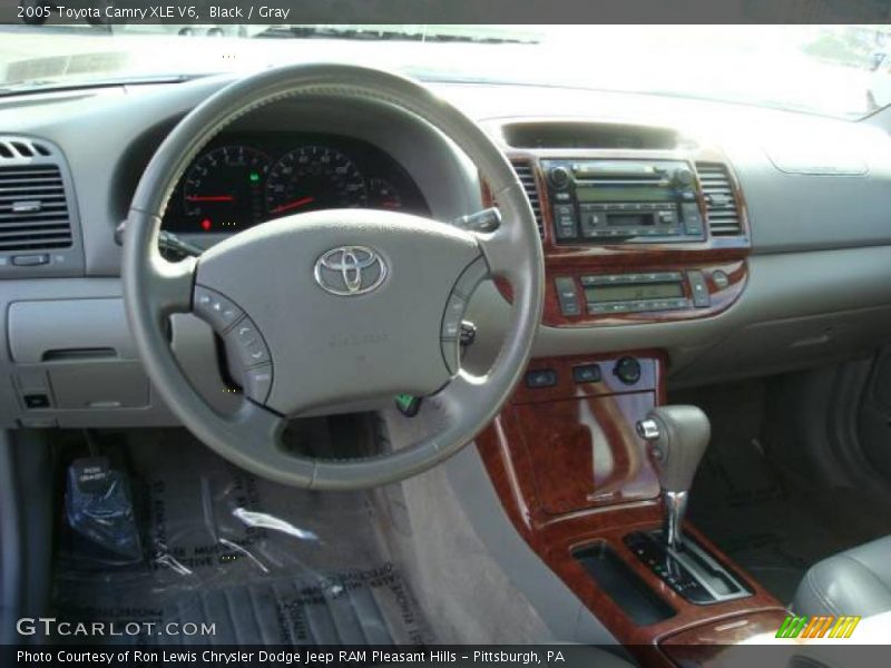 Black / Gray 2005 Toyota Camry XLE V6
