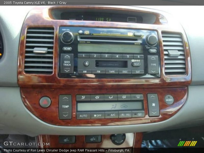 Black / Gray 2005 Toyota Camry XLE V6
